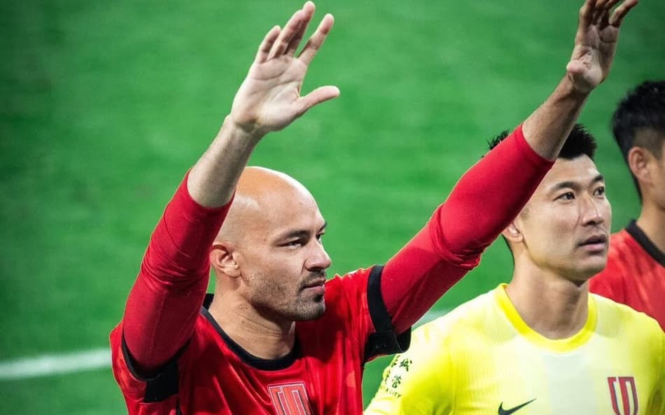 Felipe Silva pelo Chengdu Rongcheng (Foto: Divulgação/Chengdu Rongcheng)