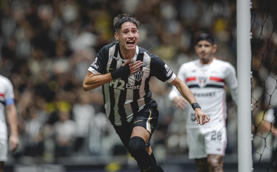 Iván Román comemora gol contra o São Paulo (Foto: Pedro Souza / Atlético)