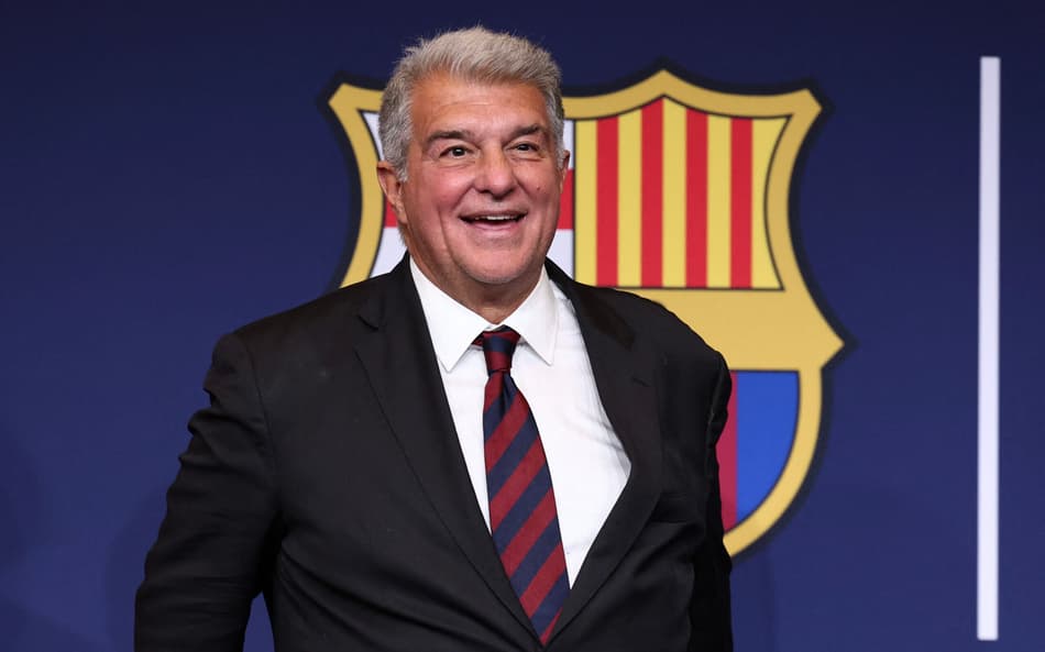 Joan Laporta foi reeleito presidente do Barcelona (Foto: Josep LAGO / AFP)