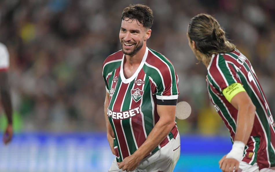 Martinelli, do Fluminense, comemora seu gol contra o América de Cali pela Su-Americana