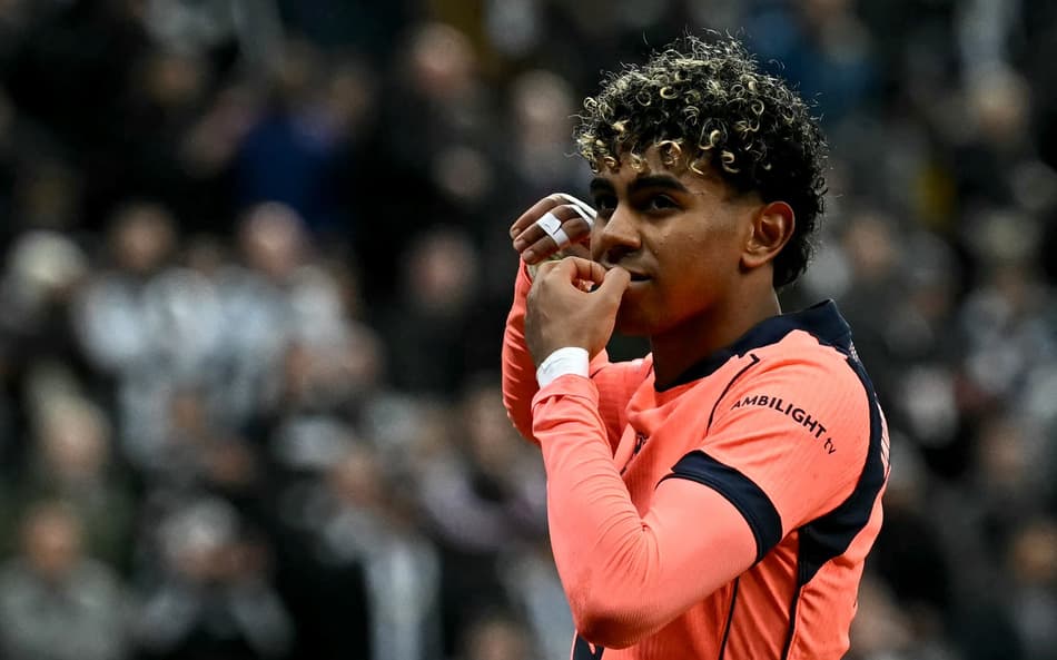 Newcastle e Barcelona empataram por 1 a 1 pela Champions League (Foto: Paul ELLIS / AFP)