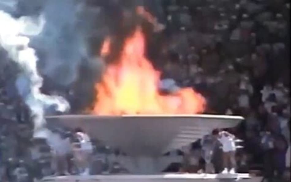 Pira olímpica dos Jogos de Seul 1988 (Foto: Reprodução/X)