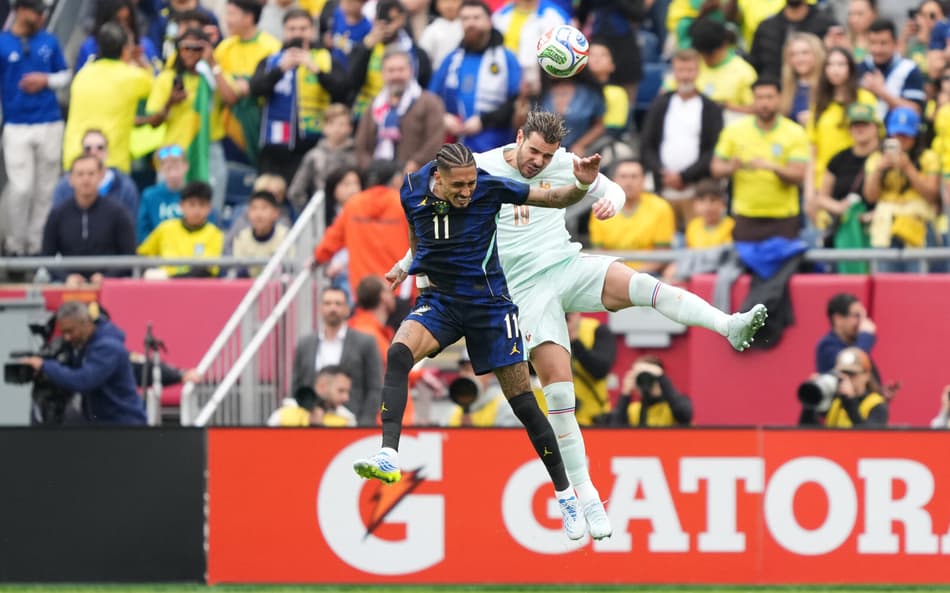 Raphinha em ação pela Seleção Brasileira (Foto Michael OwensGetty Images via AFP)