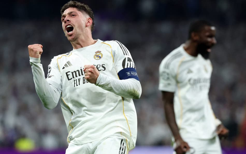 Valverde comemorando gol marcado no duel entre Real Madrid e Manchester City