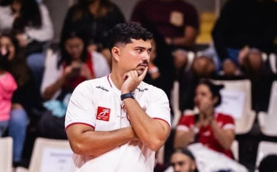 Matheus Bieler, técnico do Tijuca Tênis Clube (Foto: Thiago Mendes / CBV)