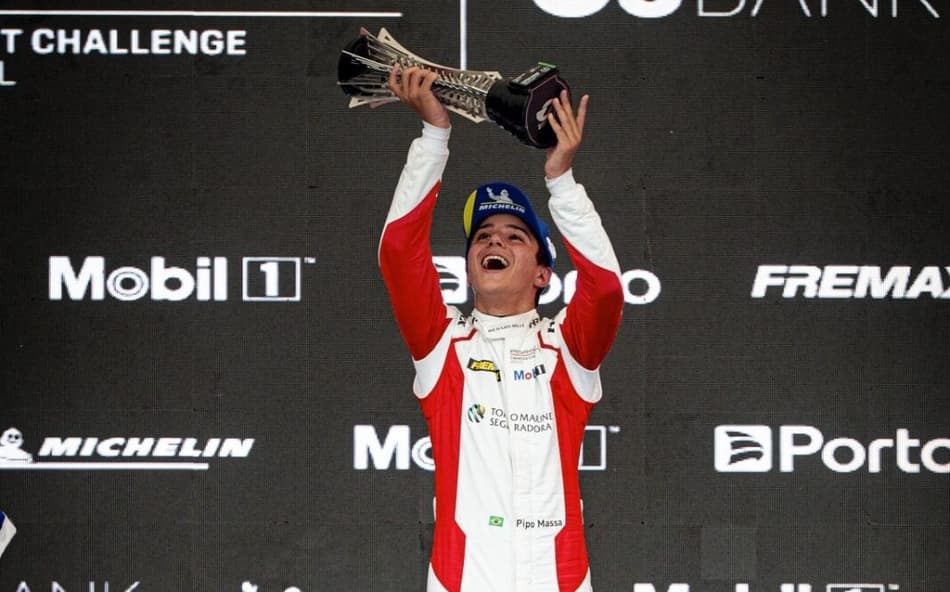 Pipo Massa, filho de Felipe Massa, vence em sua estreia no automobilismo (Foto: Rafa Catelan)