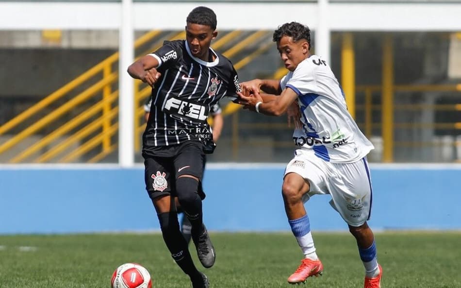 Richard Henry deixou o Corinthians (Foto: Rodrigo Gazzanel / Agência Corinthians)