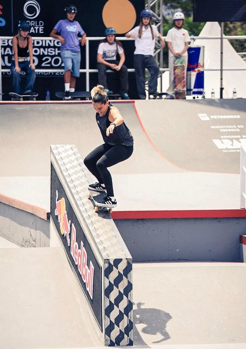 Gabi Mazetto passou em oitavo e será uma das representantes brasileiras nas quartas ao lado de Rayssa Leal (Foto: Rodrigo Lima/CBSk)