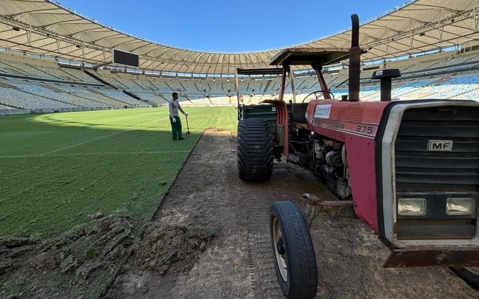 Maracanã passa por manutenção no gramado (Foto: Divulgação)