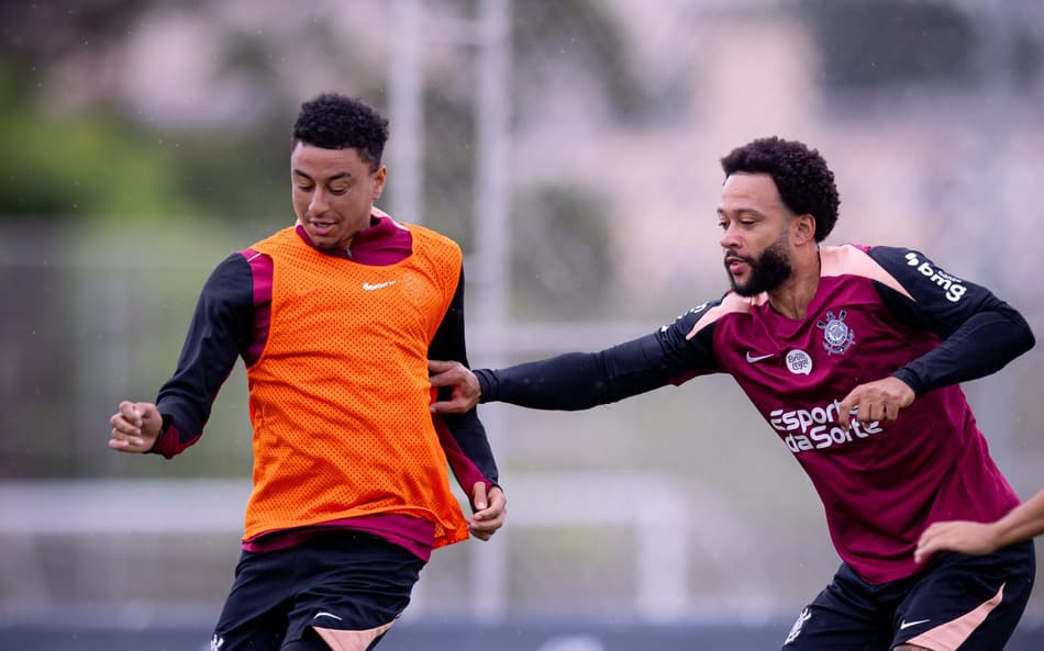 Jesse Lingard e Memphis Depay (Foto: Rodrigo Coca/Agência Corinthians)