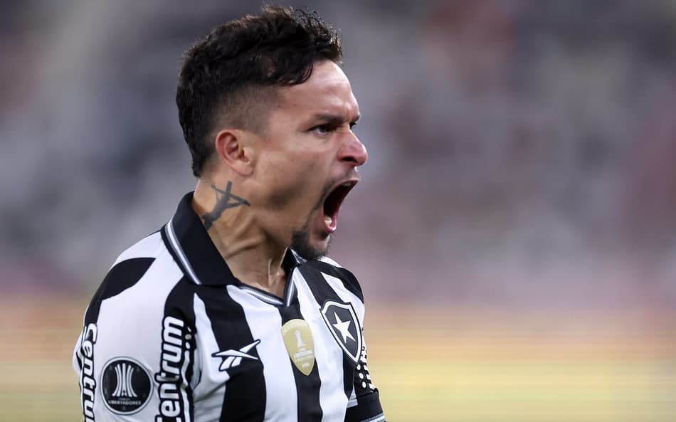Artur chegou ao Botafogo em 2025 (Foto: Vitor Silva / Botafogo)