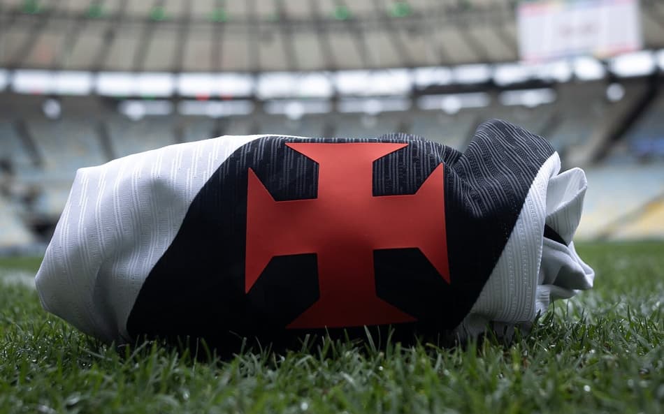 Vasco tem mudanças no ataque para enfrentar o Fluminense; veja escalação