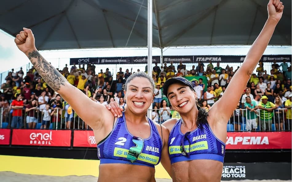 Carol Solberg e Rebecca venceram etapa do Mundial de Itapema (Foto: Volleyball World)