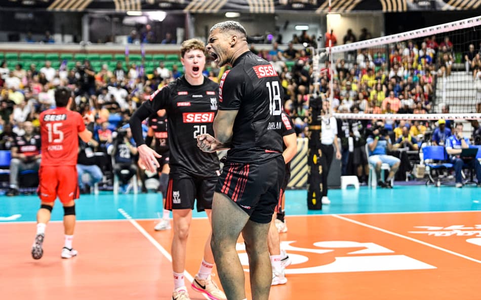 Darlan e Lukas Bergmann na final da Superliga Masculina 23/24 (Foto: Leo Caldas/Divulgação/CBV)