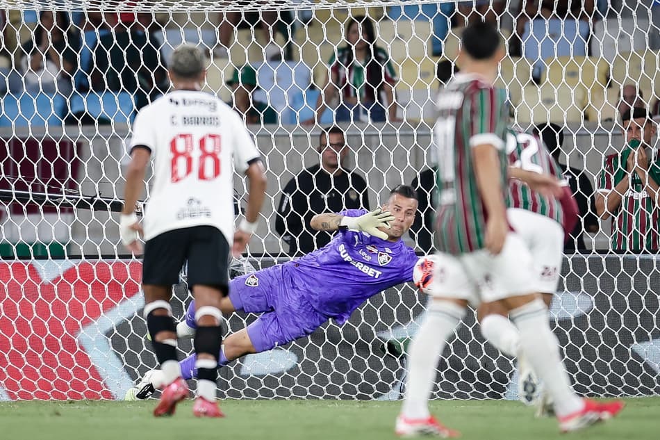 Fábio defendeu pênalti cobrado por Brenner na semifinal entre Fluminense e Vasco, pelo Carioca (foto: Marcelo Gonçalves/FFC)
