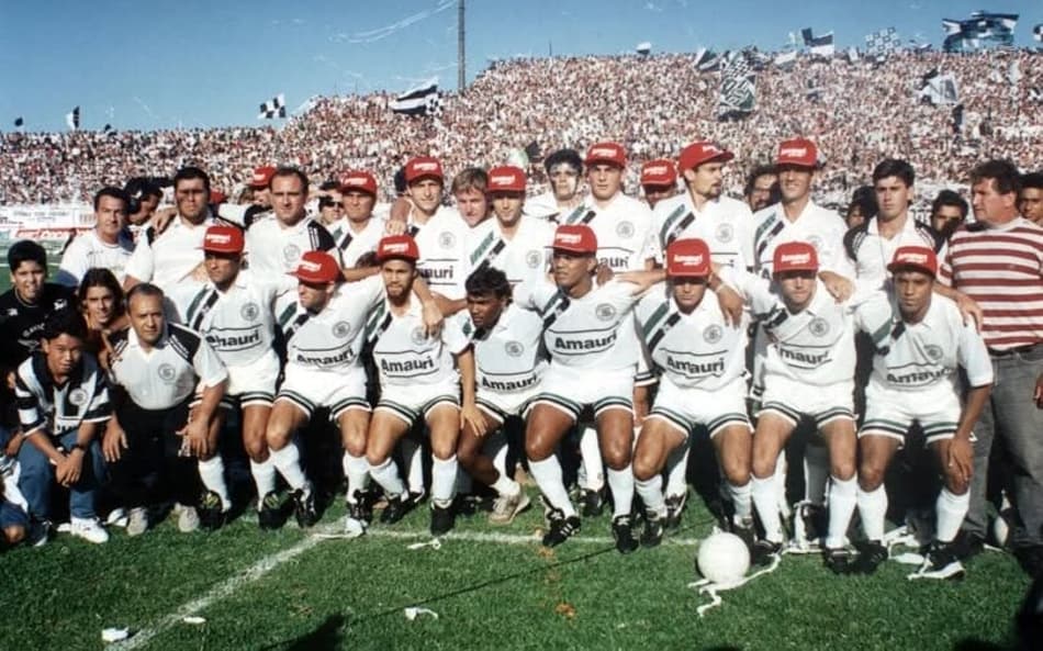 Time do Figueirense, de 1994, campeão do Campeonato Catarinense (Foto: Reprodução/Figueirense)