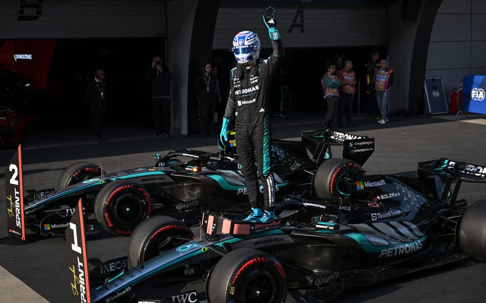 George Russell no GP da China pela F1 2026 (Foto: JADE GAO / AFP)