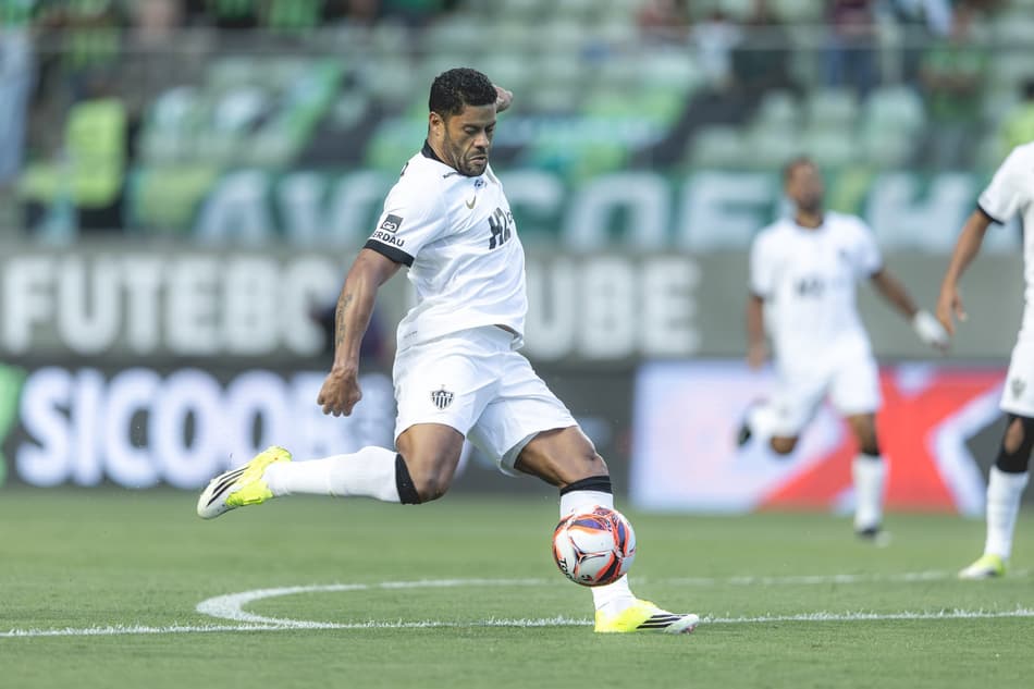 Hulk em ação pelo Atlético-MG contra o América-MG pela semifinal do Mineiro