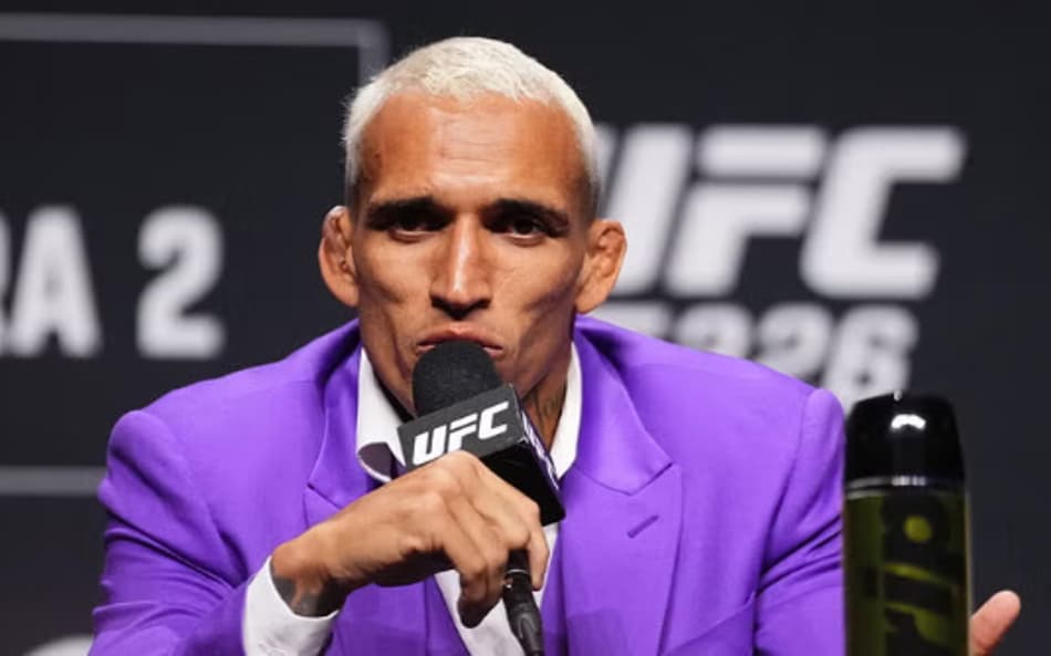 Charles 'Do Bronx' em coletiva antes do UFC 326, em Las Vegas (Divulgação)