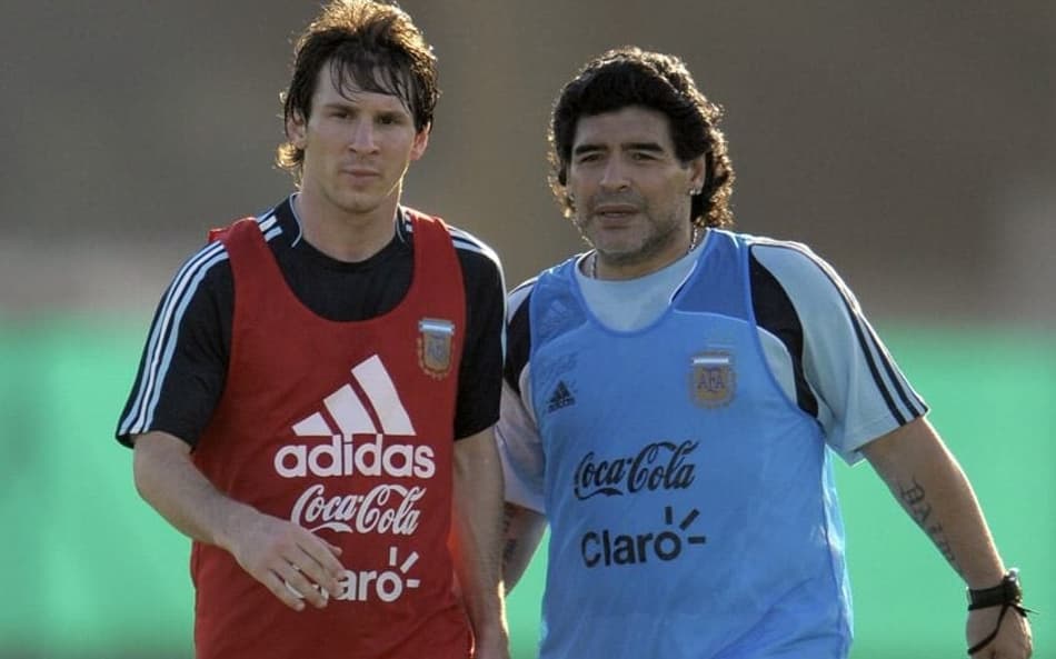 Foto ao lado de Maradona: Messi sempre foi comparado a Diego Maradona
