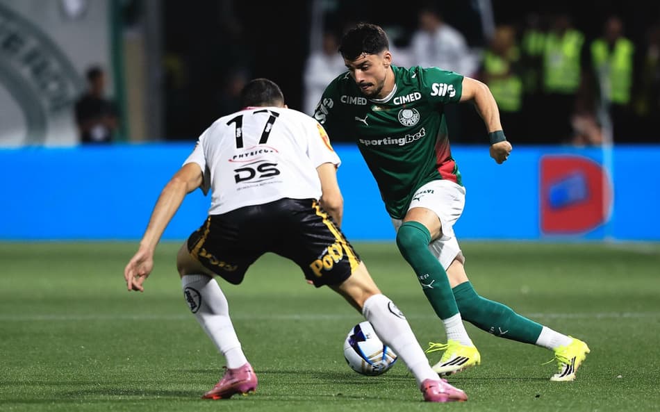 Piquerez em ação em Palmeiras x Novorizontino na Arena Barueri pela final do Paulistão