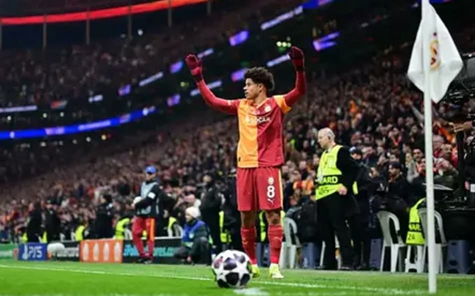 Em um bom jogo contra o Liverpool, web pede Gabriel Sara na seleção. Foto: (Reprodução)