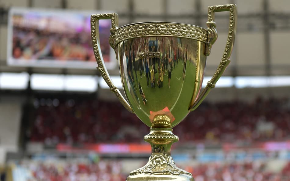Troféu do Campeonato Carioca (Foto: Thiago Ribeiro/Agif/Gazeta Press)