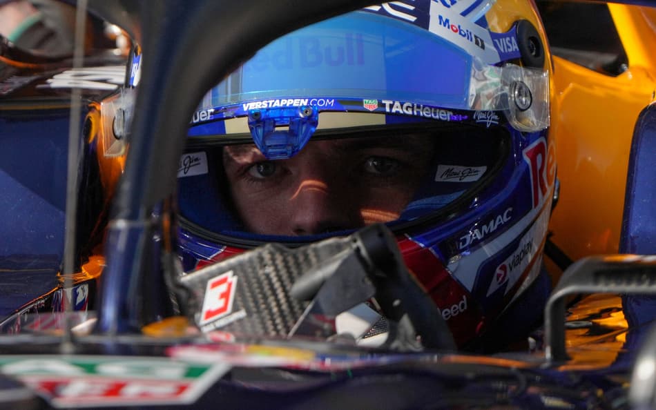 Max Verstappen durante o qualifying do GP de Xangai