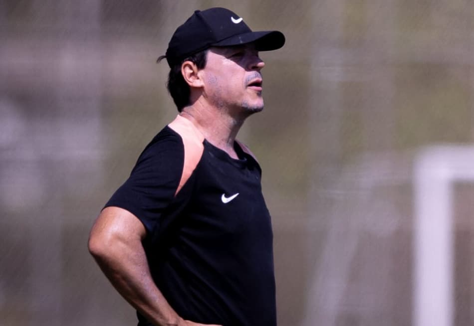 Diniz prepara surpresa na escalação do Corinthians para enfrentar o Vasco