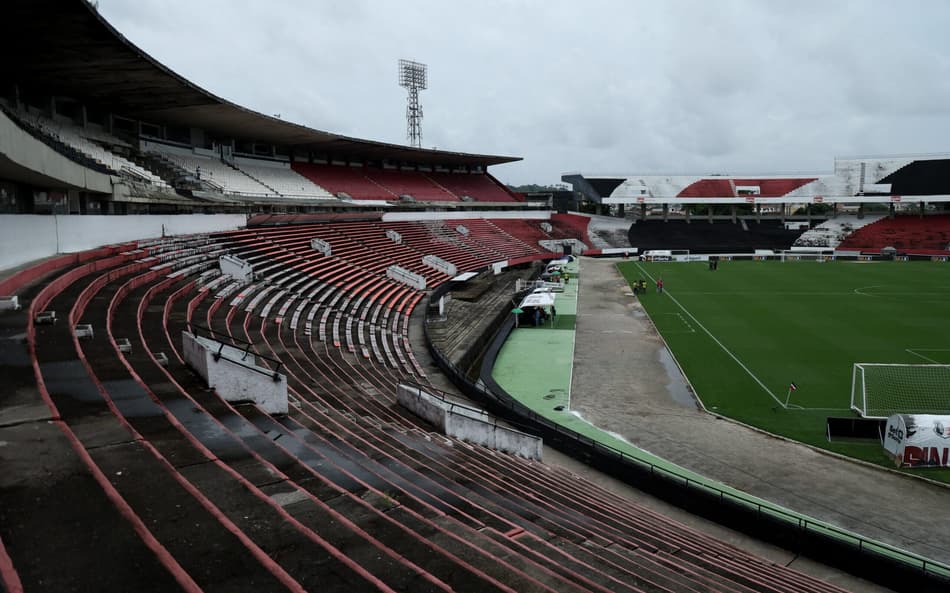Estádio do Arruda, que pertence ao Santa Cruz (Foto: Marlon Costa/AGIF/Folhapress)