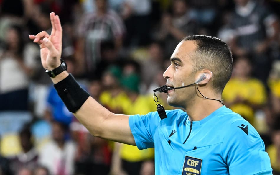 Davi De Oliveira Lacerda, árbitro de Corinthians e Fluminense