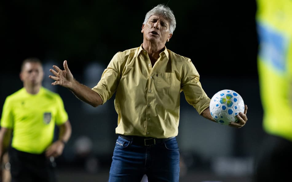 Recém-chegado, Renato Gaúcho recebe duras críticas (Foto: Jorge Rodrigues/AGIF/Folhapress)