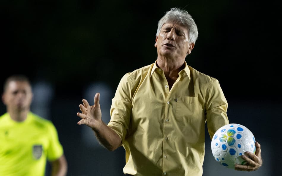 Bola aérea defensiva e falta de atenção afastam o Vasco das vitórias