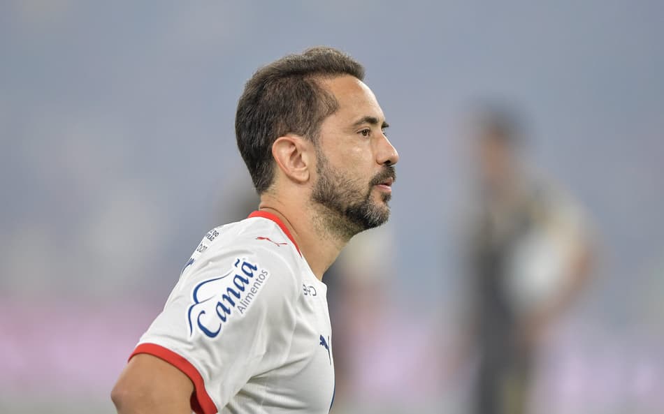 Éverton Ribeiro antes de Flamengo x Bahia (Foto: Thiago Ribeiro/AGIF/Folhapress)