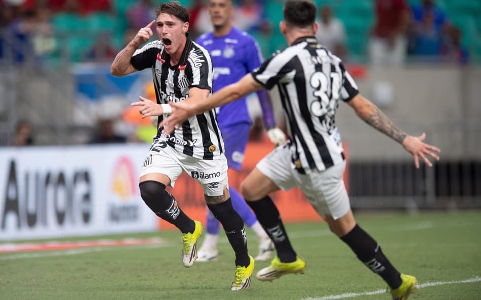Rollheiser marca os dois gols do Santos na vitória diante do Bahia. (Foto: Jhony Pinho/AGIF/Folhapress)