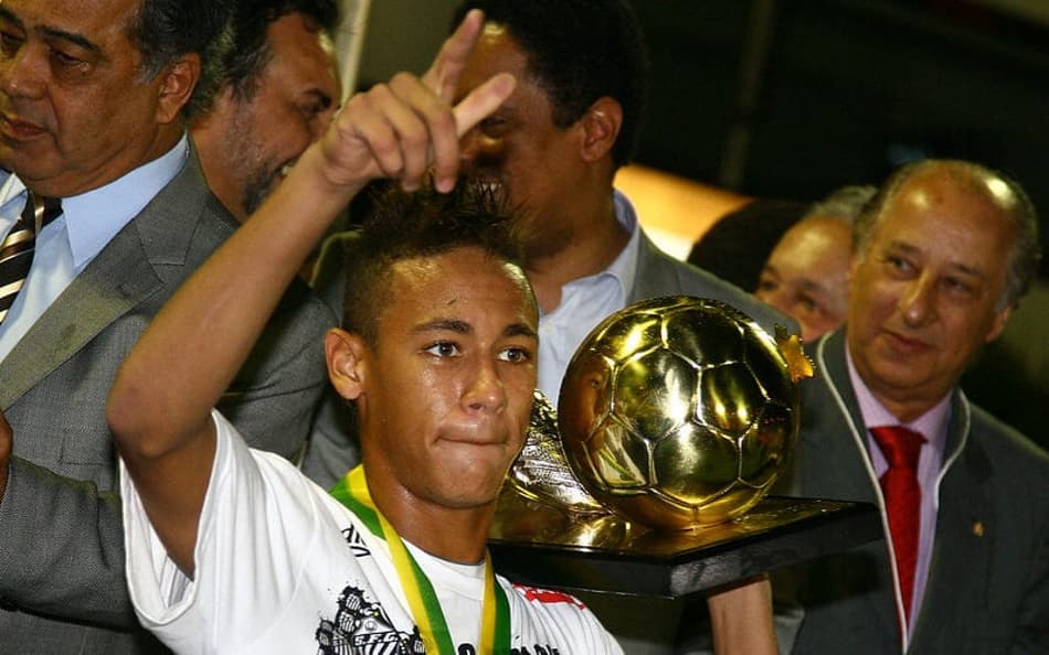 Neymar foi o destaque do Santos na conquista da Copa do Brasil de 2010. (Foto: Ricardo Saibun/ Santos FC)