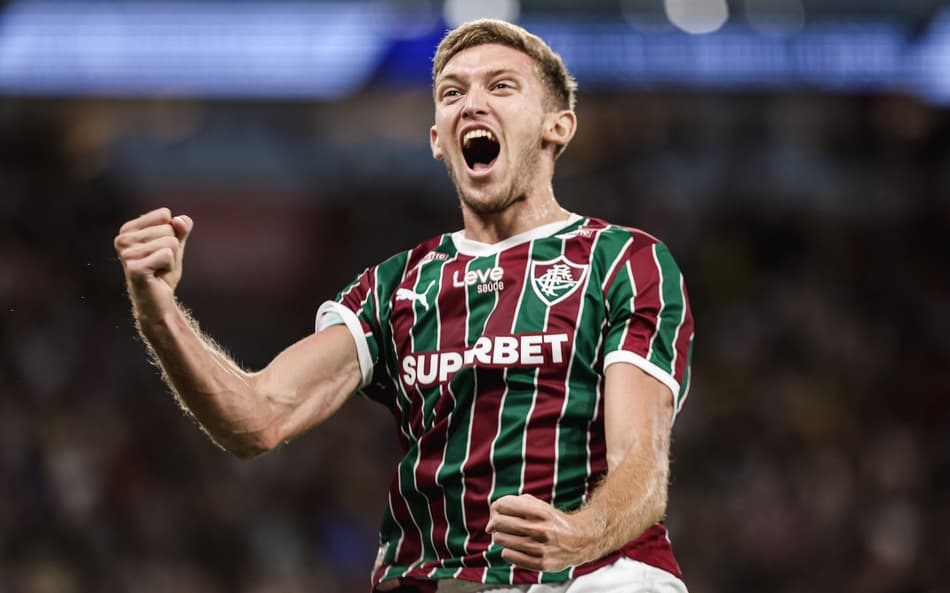 Castillo comemora o primeiro gol com a camisa do Fluminense no duelo contra o Atlético-MG (Foto: Lucas Merçon/ Fluminense FC)