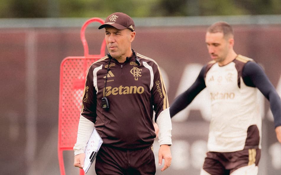 Leonardo Jardim comanda treino do Flamengo no Ninho do Urubu (Foto: Adriano Fontes / Flamengo)