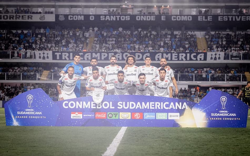 Elenco do Santos na Vila Belmiro. (Foto: Raul Baretta/ Santos FC)