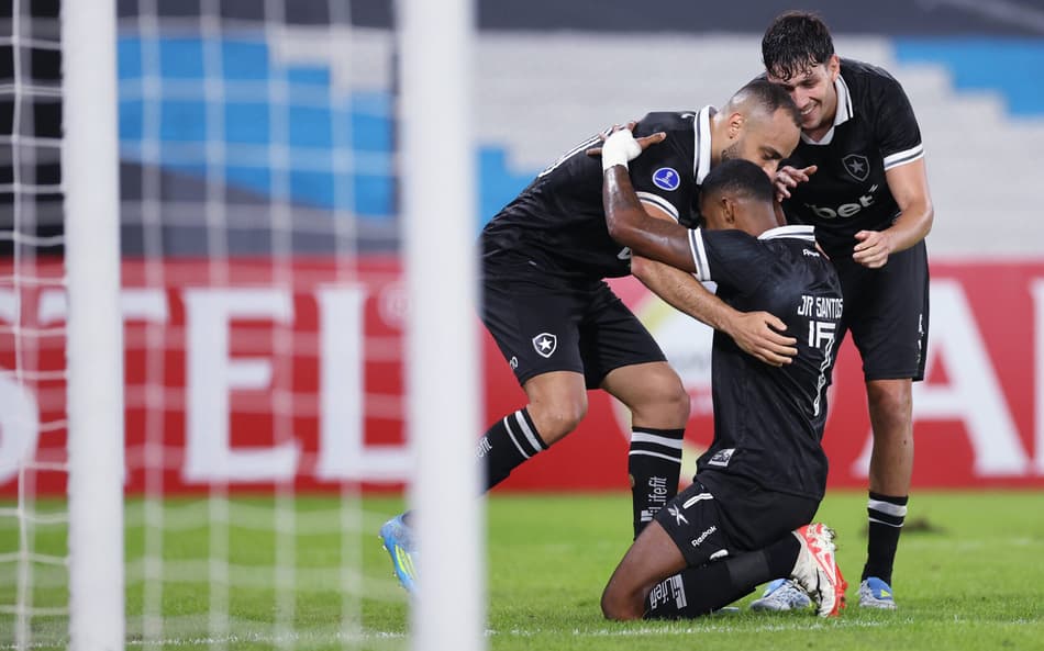 Botafogo venceu o Racing fora de casa pela Sul-Americana (Foto: Vítor Silva/Botafogo)