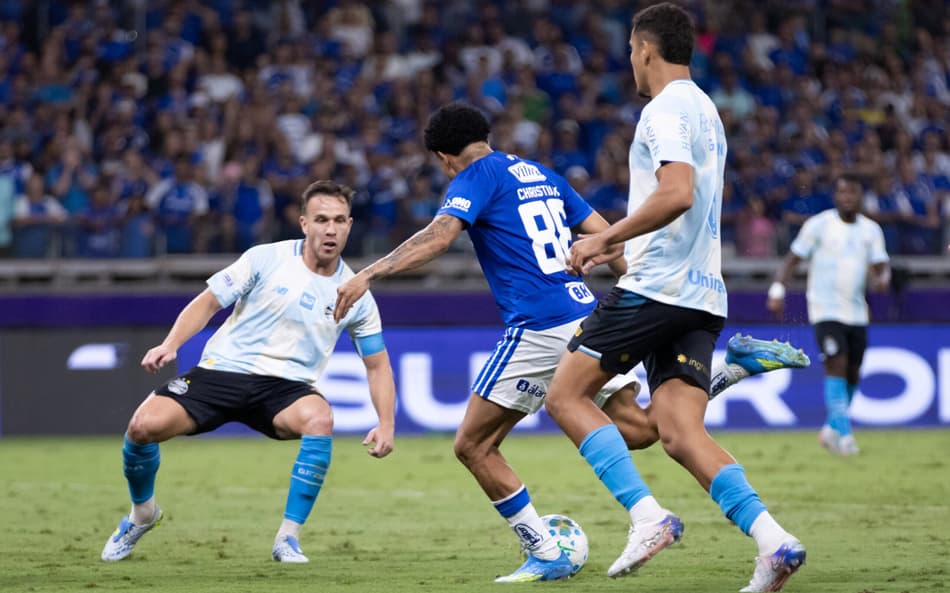 Titular do Cruzeiro revela inspiração em ídolo do Corinthians
