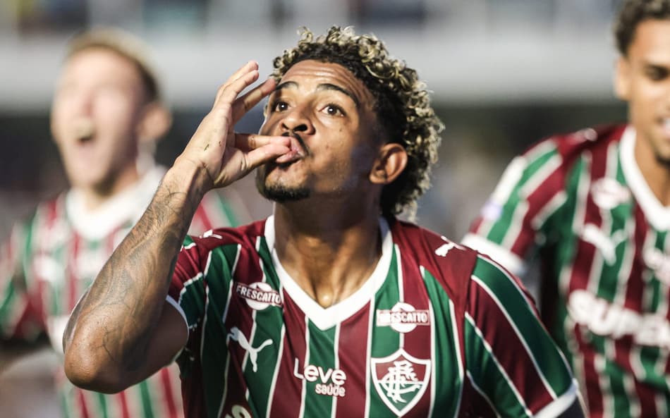 John Kennedy comemora gol pelo Fluminense contra o Santos (Foto: Lucas Merçon/ Fluminense FC)