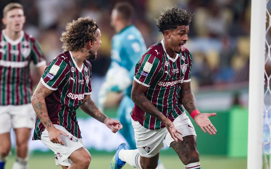 John Kennedy e Guga comemoram gol do Fluminense (Foto: Marcelo Gonçalves/ Fluminense FC)