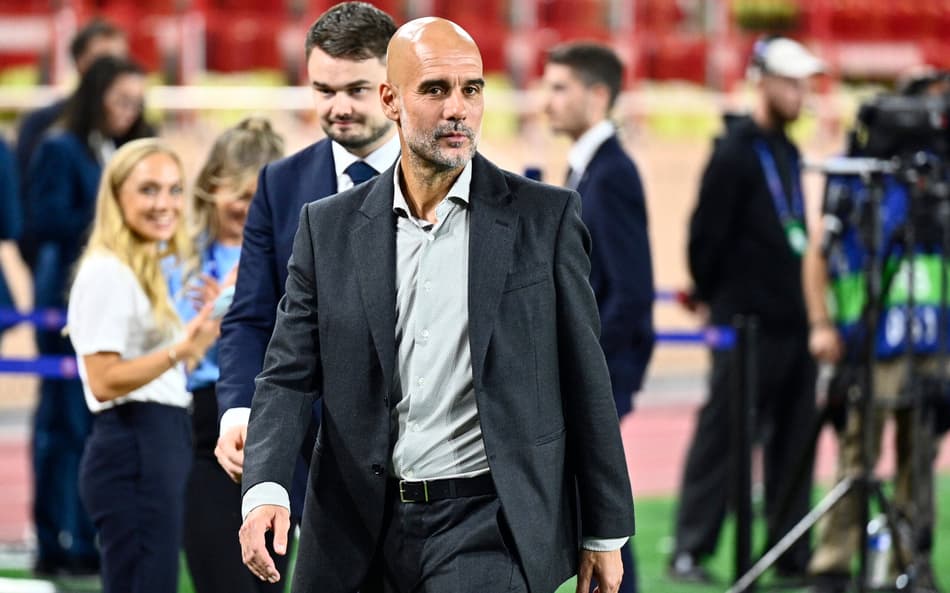 Pep Guardiola antes de Monaco x Manchester City (Foto: Frederic Dides / AFP)