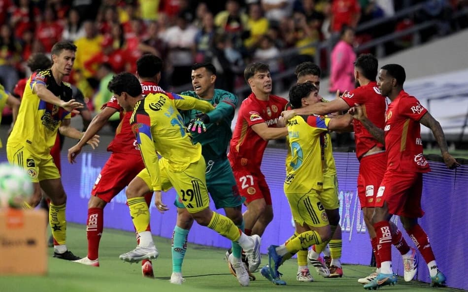 Toluca soma cinco pontos a mais que America na Liga MX (Foto: Victor Cruz / AFP)