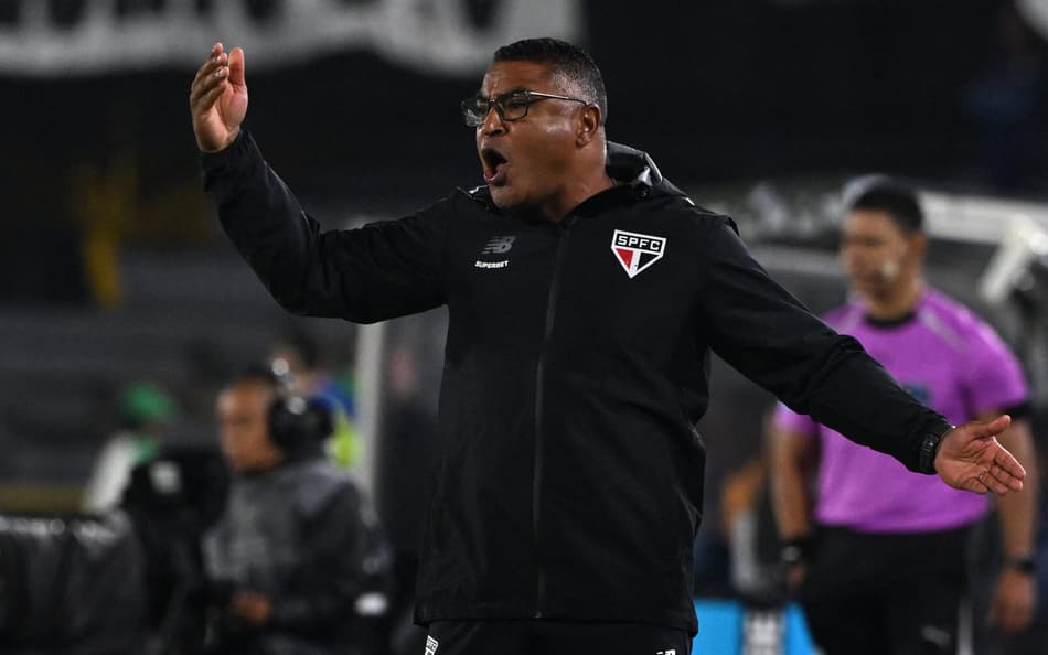 Roger Machado detalha planos para Ryan Francisco e Paulinho no São Paulo