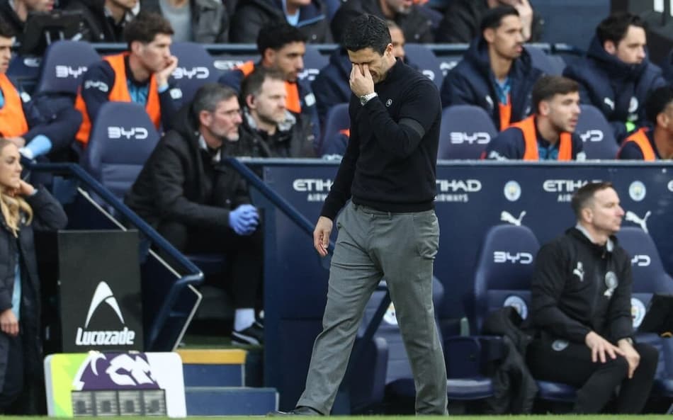 'Pipocada' do Arsenal na Premier League gera comparações com Botafogo