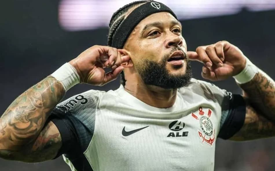 Memphis Depay abre jogo sobre futuro no Corinthians após polêmica: 'Propósito'