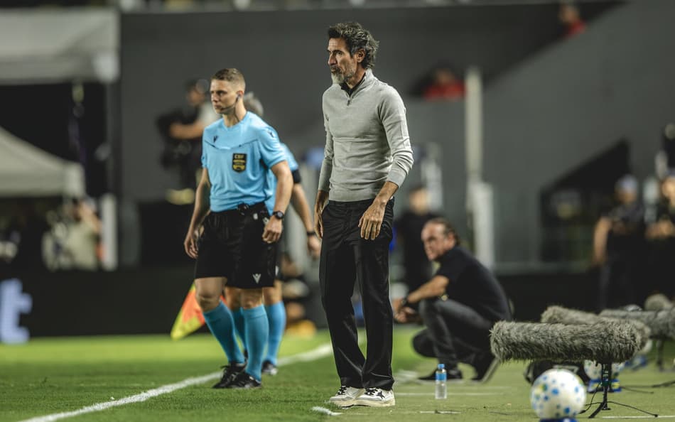 Eduardo Domínguez x Santos (Foto: Pedro Souza / Atlético)