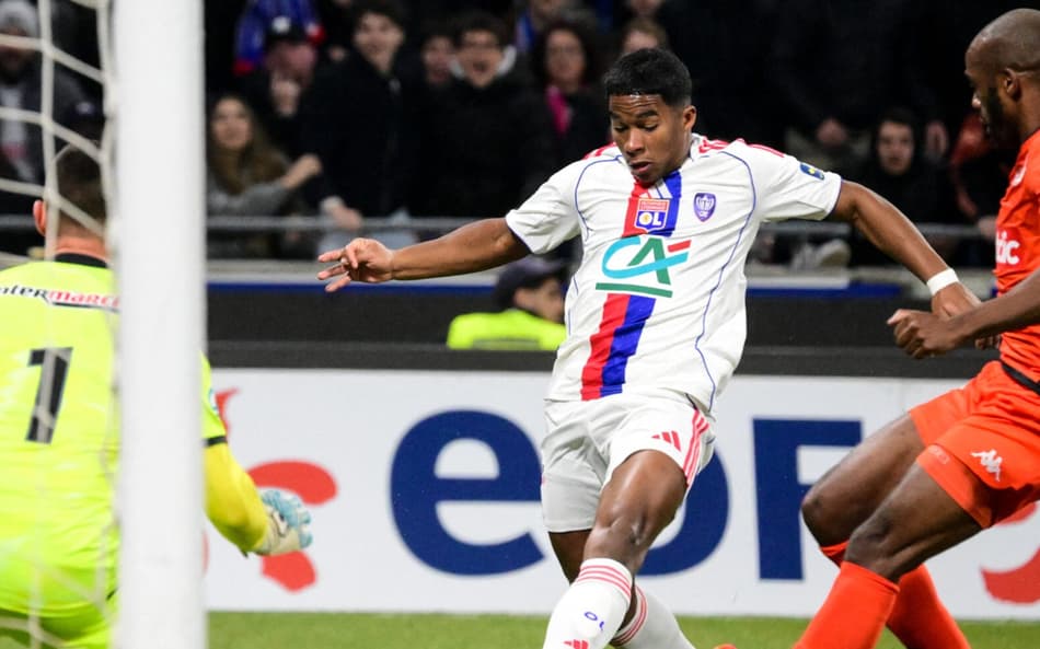 Endrick em jogo do Lyon pelas oitavas de final da Copa da França
